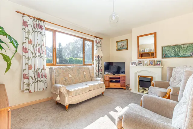 Photo 2 — Foxlydiate Crescent, Redditch, Worcestershire, B97 6NP