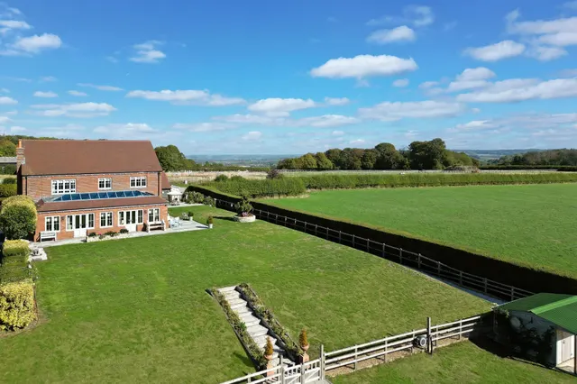 Hastoe Hill, Hastoe, HP23, photo 1