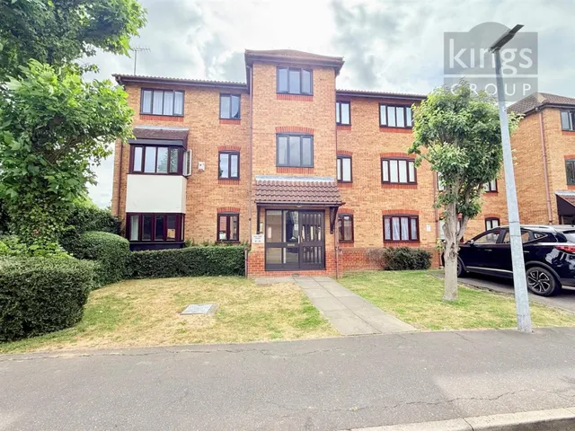 Horseshoe Close, Waltham Abbey, photo 1