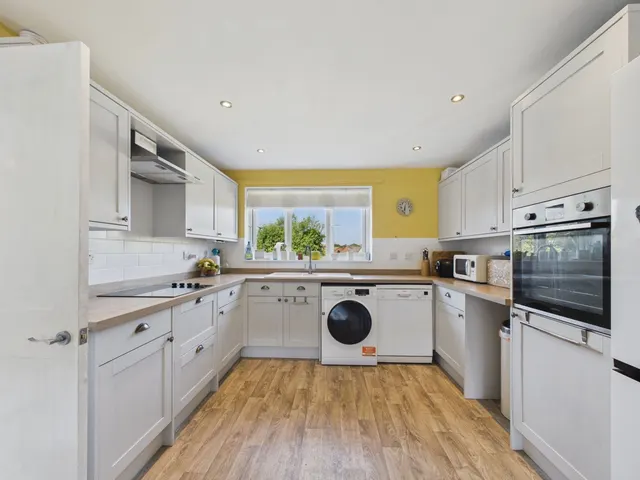 Falcons Way, Shrewsbury, SY3, photo 3