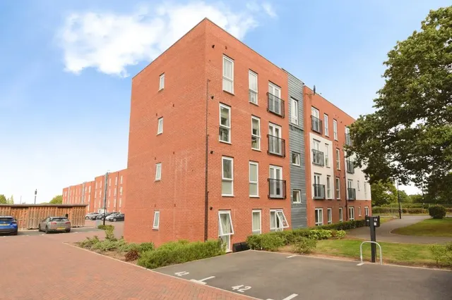2 bedroom flat — Dennis Davison Place, Bannerbrook Park, Coventry, CV4