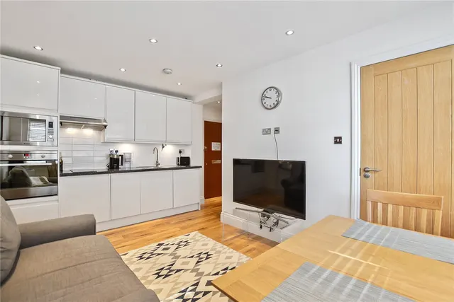 Sloane Avenue, London, SW3, photo 2