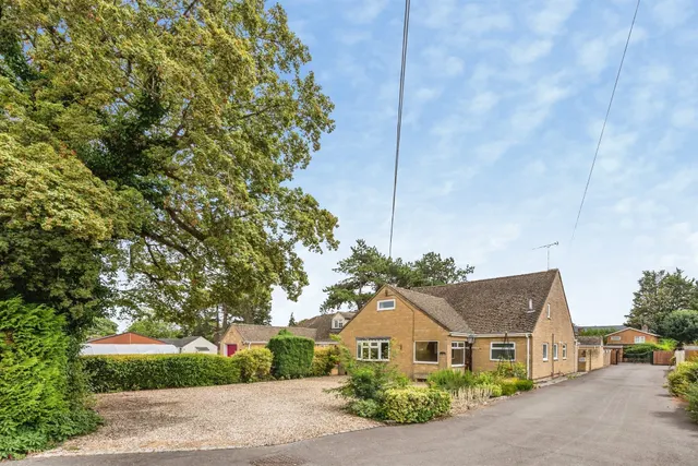 Arkell Avenue, Carterton, OX18, photo 1
