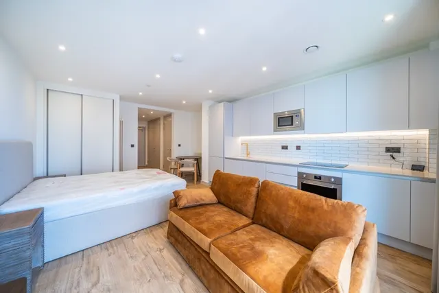 Selborne Road, London, E17, photo 1