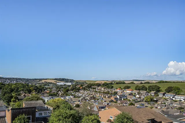 St Leonards Close, Newhaven, photo 2