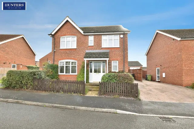 4 bedroom house, Johnson Drive, Scotter, DN21
