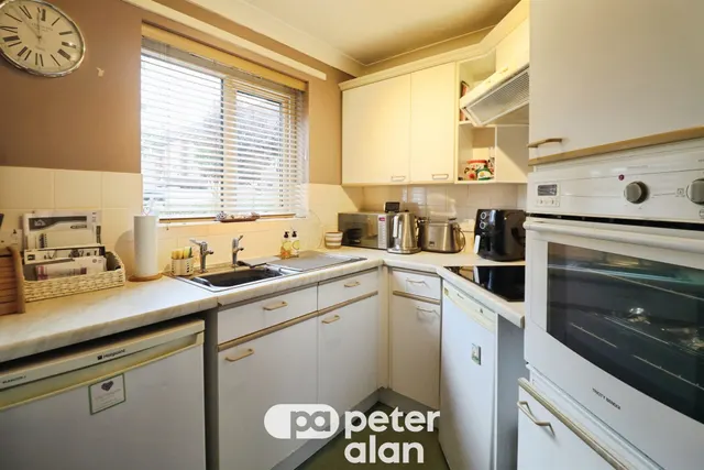 Velindre Road, Cardiff, CF14, photo 3