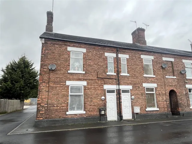 Shobnall Road, Burton-On-Trent, DE14, photo 1