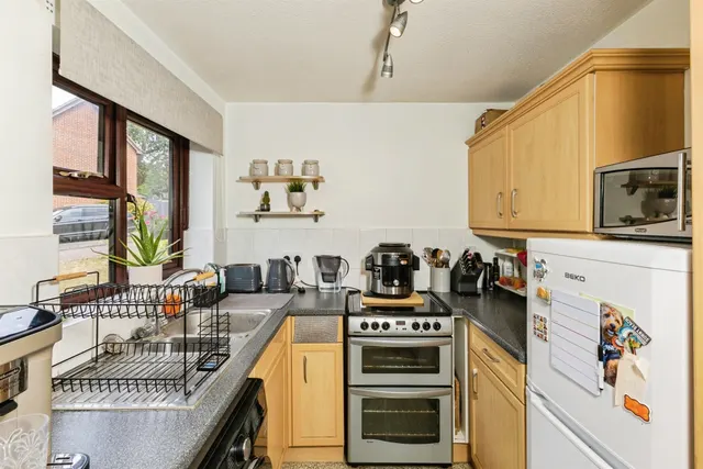 Photo 2 — Hilmanton, Lower Earley, Reading