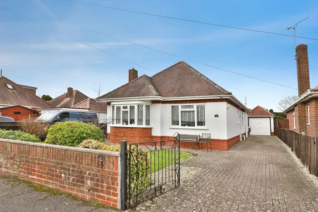 Hurstdene Road, Bournemouth, BH8, photo 1