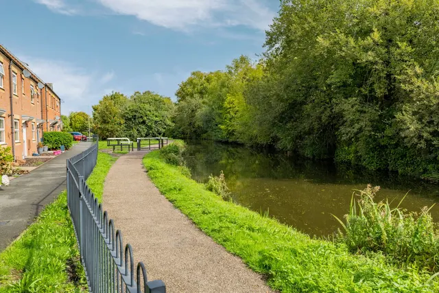 Brythill Drive, Brierley Hill, DY5, photo 3