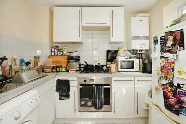 Photo 2 — Railton Jones Close, Stoke Gifford, Bristol, Gloucestershire, BS34