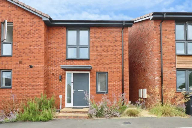 Crop Leaze, Stoke Gifford, Bristol, BS34, photo 1