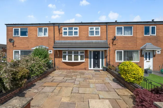 Winstanley Road, Bamfurlong, Wigan, Wigan, WN2 5JP, photo 1