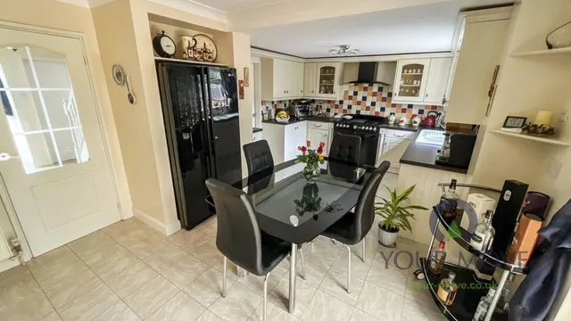 Windrush Avenue, Bedford, MK41, photo 1