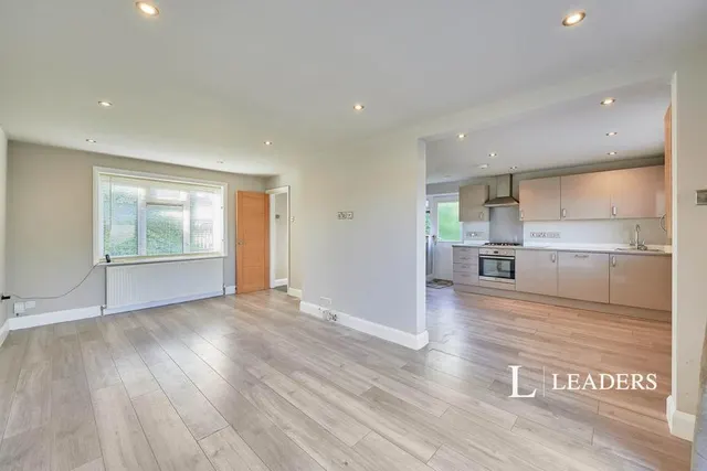 Coronation Road, Bishops Stortford, CM23, photo 3