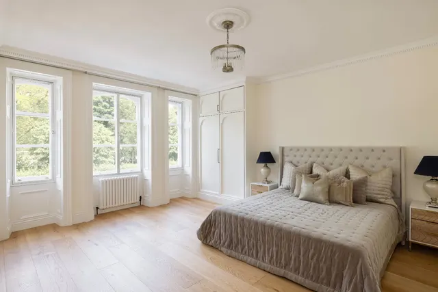 Albert Hall Mansions, Kensington Gore, SW7, photo 2