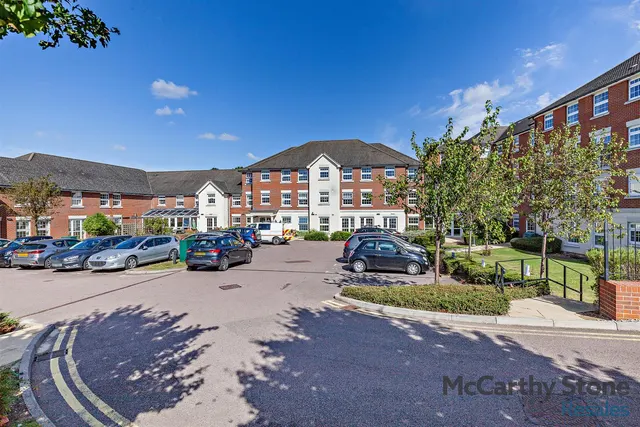 High Street, Ongar, CM5, photo 1