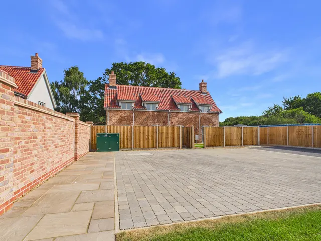 Nightingale Close, Knodishall, photo 3