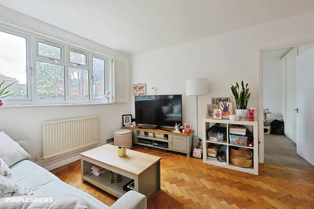 Upper Richmond Road, London, SW15, photo 2