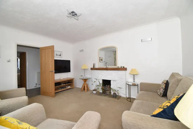 Headcorn Road, Grafty Green, photo 3