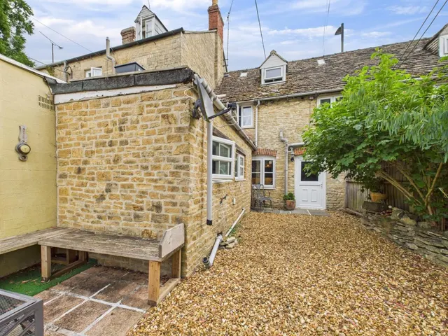 Gloucester Road, Cirencester, photo 1