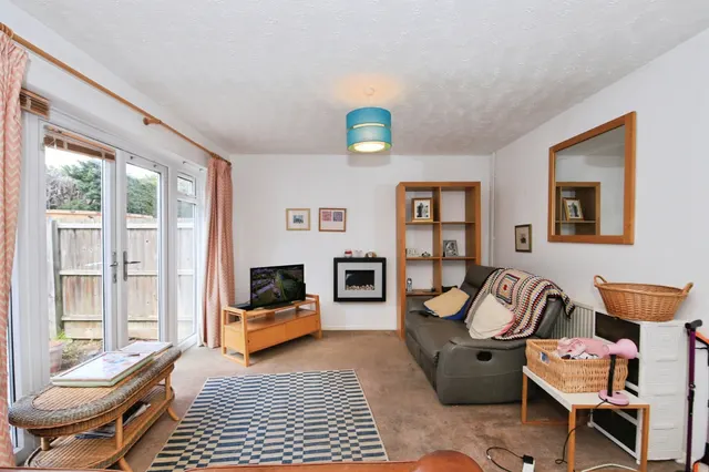 Photo 3 — Partridge Close, Yaxley, Peterborough