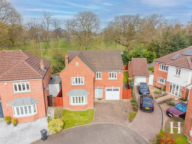 Queens Court, Birmingham, B32, photo 1