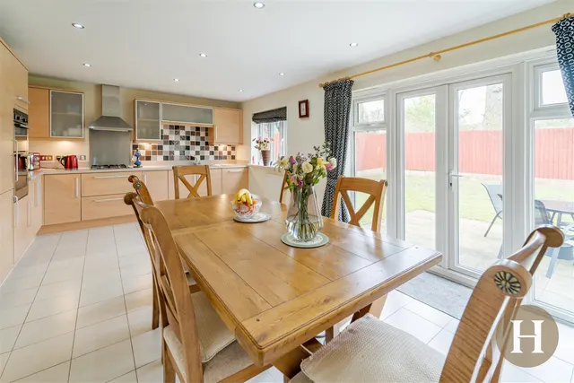 Queens Court, Birmingham, B32, photo 2
