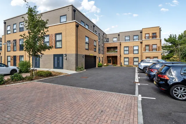 Cornwall Gardens, Taplow, Maidenhead,..., photo 1