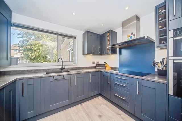 Northlands Drive, Winchester, SO23, photo 2