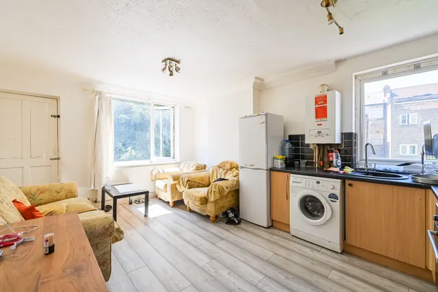 Flat 12, Grange Court, London, photo 1