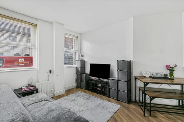 Clifton Road, London, SE25, photo 3