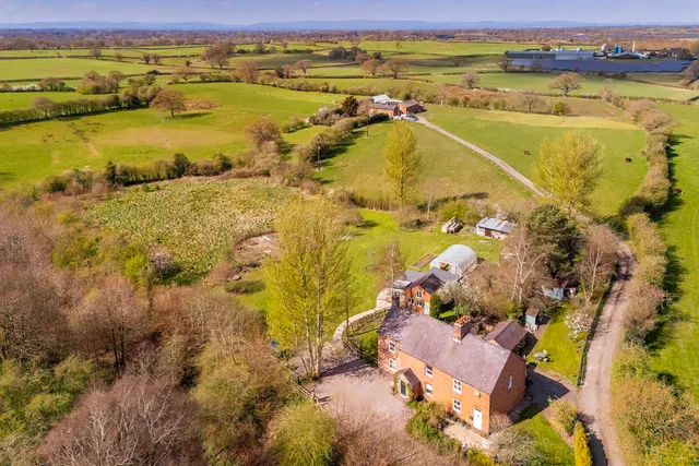 Alkington, Whitchurch, photo 1