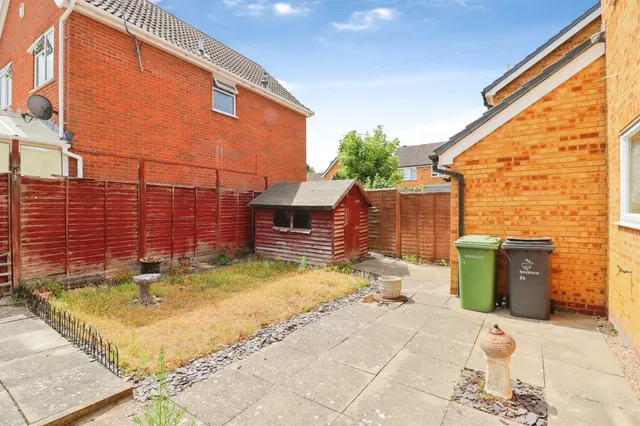 Photo 2 — Canons Close, Thetford