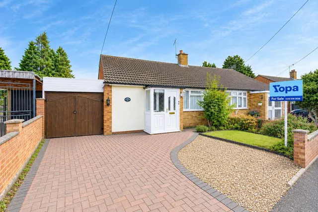 Monton Close, Luton, LU3, photo 1