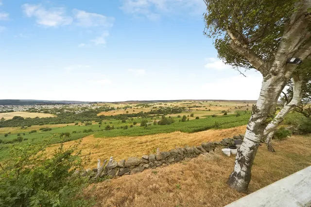 Photo 3 — Dobrudden, Baildon, Shipley