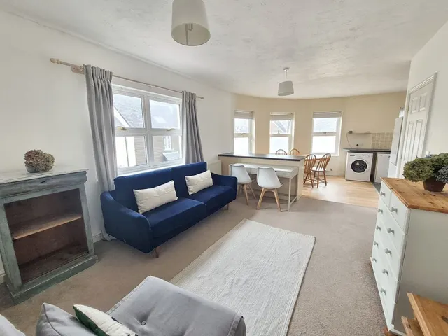 Calver Close, Penryn, TR10, photo 1