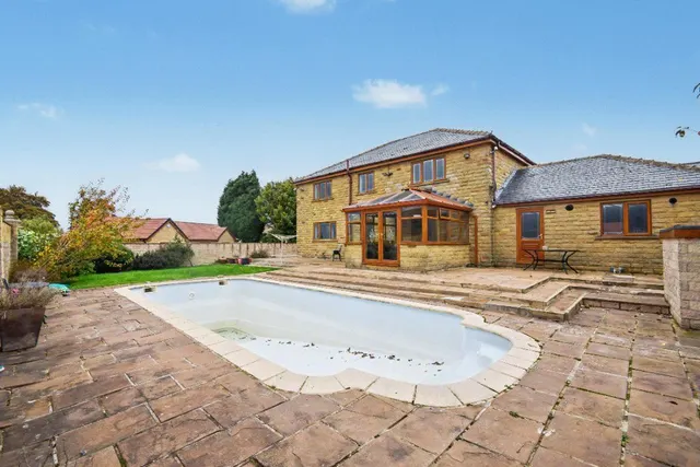Cliff Lane, Brierley, S72, photo 2