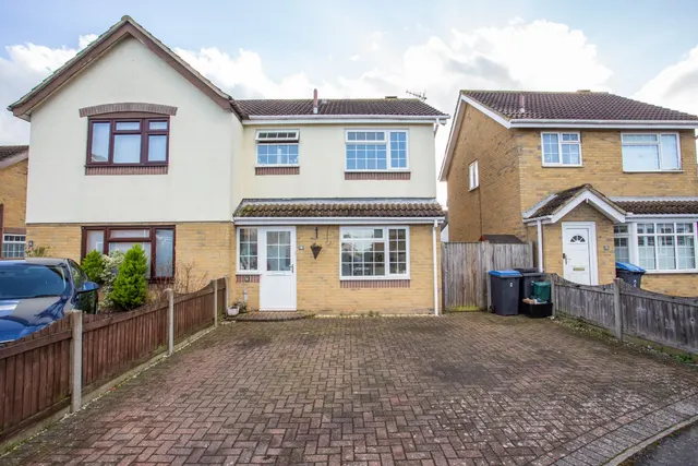Wordsworth Gardens, Aylesham, CT3, photo 1