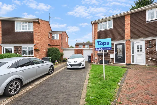 Armstrong Close, Leamington Spa, CV31, photo 2