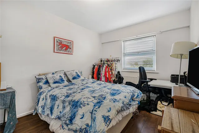 Upper Richmond Road, London, SW15, photo 3