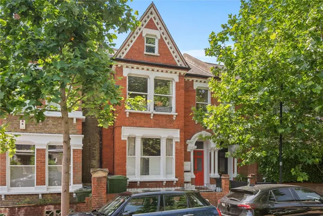 Photo 2 — Lessar Avenue, Lambeth, London, SW4 9HQ