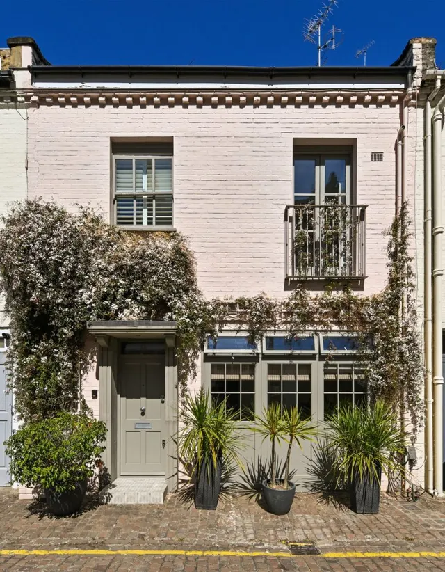 Photo 3 — Petersham Mews, South Kensington, London, SW7 5NR