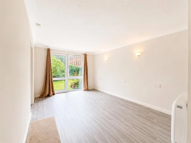Fenwick Road, Giffnock, G46, photo 3
