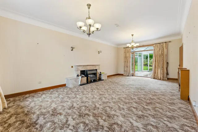 Photo 3 — 4 Baljaffray Road, Bearsden, G61 4QJ