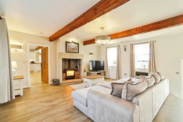 Hob Cote Lane, Oakworth, BD22, photo 3