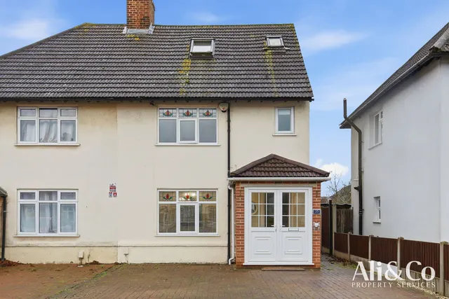 Heathview Road, Grays, Essex, RM16 2RS, photo 1