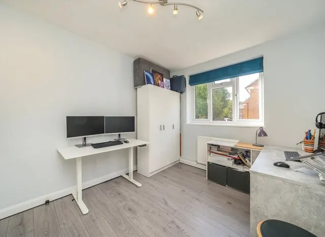Photo 3 — Whitnell Way, Putney, SW15