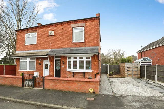 John Street, Winsford, CW7, photo 1